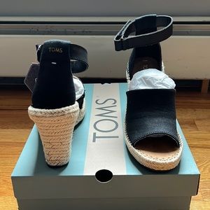 COPY - Brand new, never worn Toms Marisol wedge